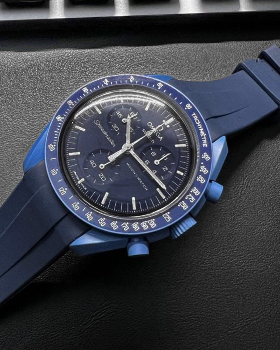 VULCANISED RUBBER - CURVED FITTED STRAP FOR MOONSWATCH