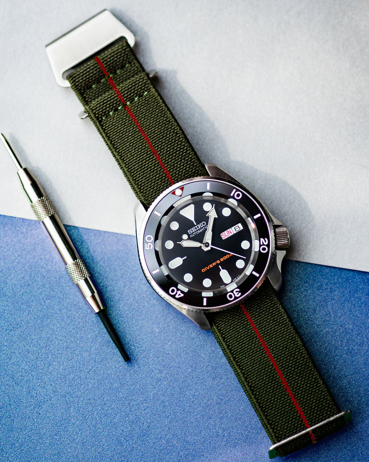 PARA Elastic - Olive Green with Red Centerline