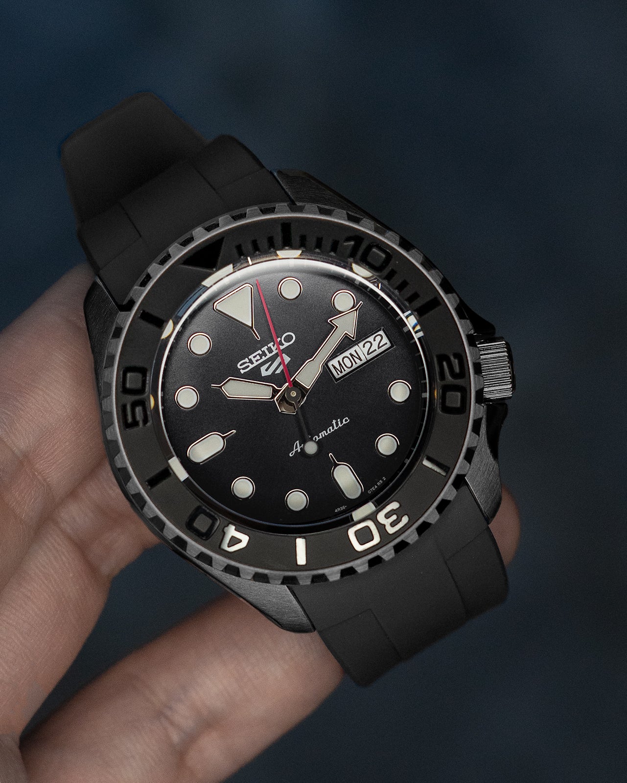 FKM RUBBER (CLASSIC) - FOR SEIKO SKX/ SRPD  (BLACK, STEALTH HARDWARE)