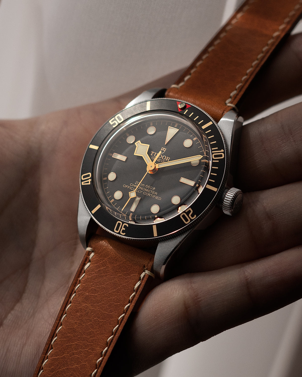 Vintage Italian Waxed Leather Strap (Saddle Brown)