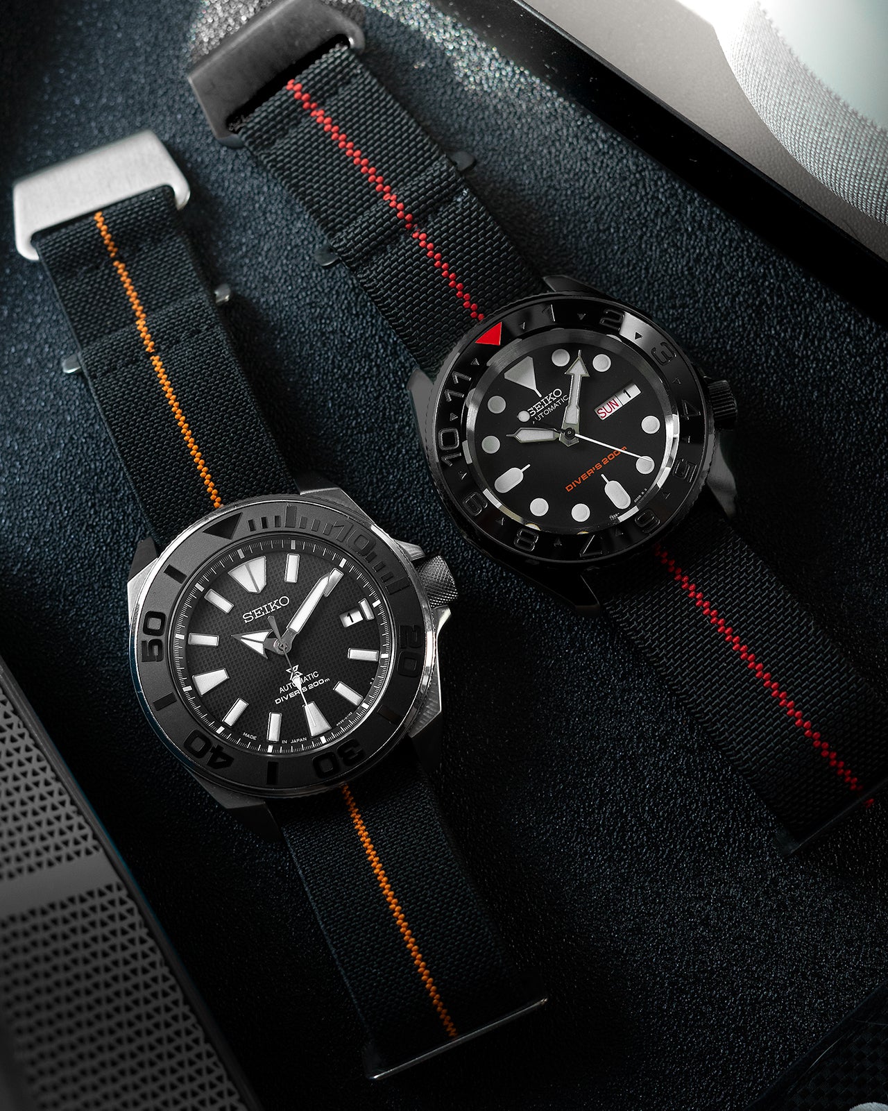 PARA Elastic (Stealth) - Black with Red Centerline